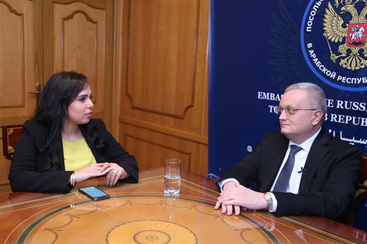 L’ambassadeur russe au Caire : Nous avons l’habitude des sanctions de la part de l’Occident… Elles nous aident à développer notre industrie