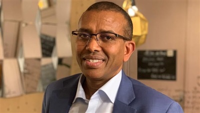 Ismail Ahmed, le