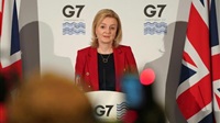 Au G7, fermes avertissements