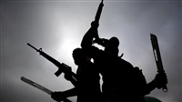 En lançant son armée